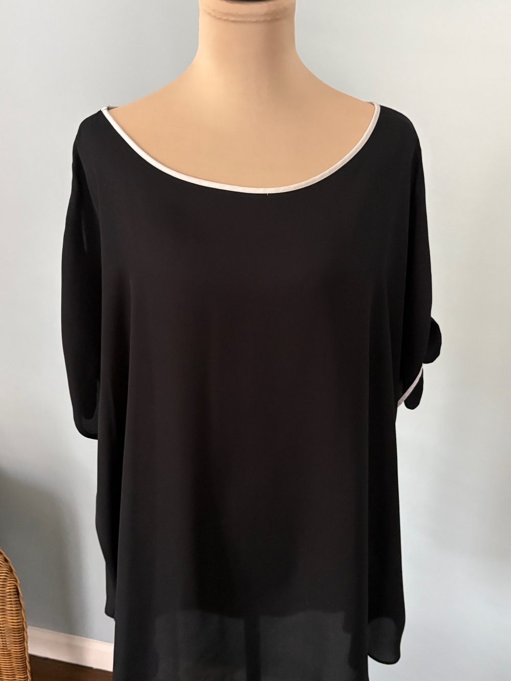 Black Scoop Neck Blouse with White Contrast Trim and Slit Sleeves